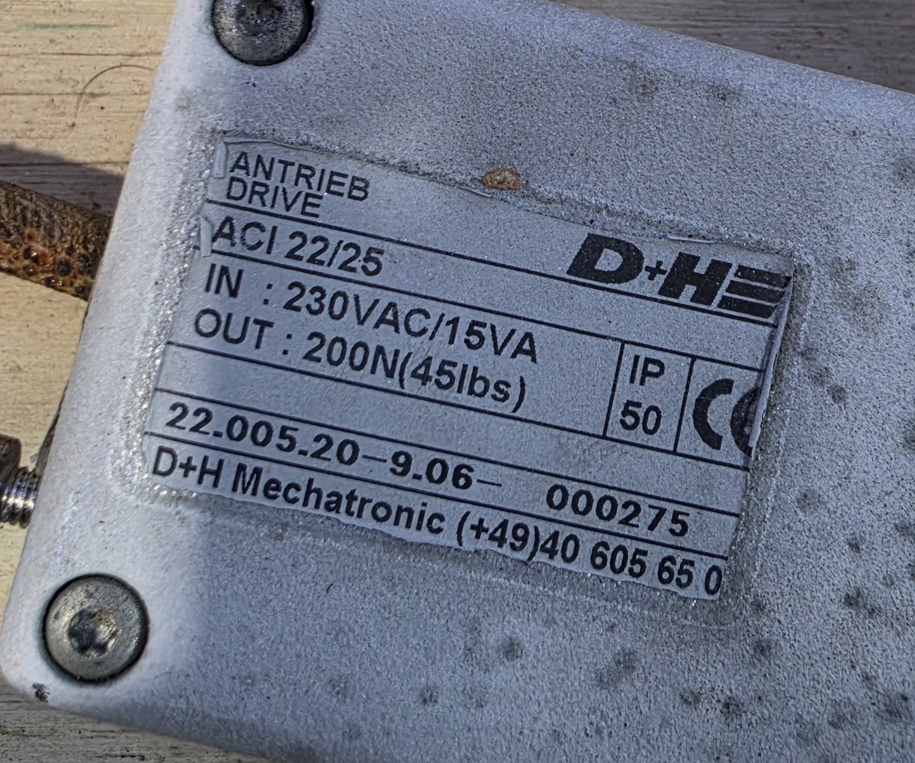 Label from a D+H ACI 22/25 window drive manufactured in 2006 and recently submitted to EBSA for replacement identification