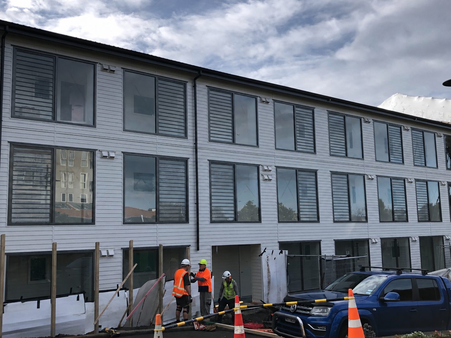 Automated glass louvre windows installed by EBSA at Metlifecare Waitākere Gardens retirement village in Auckland